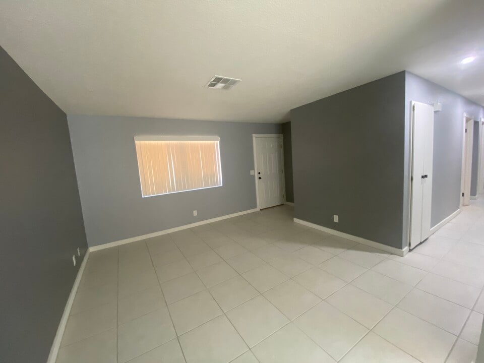 32415 Pueblo Trl, Unit A in Cathedral City, CA - Building Photo