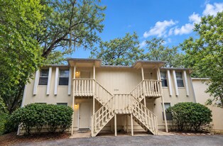 2334 Sylvan Ct in Tallahassee, FL - Building Photo