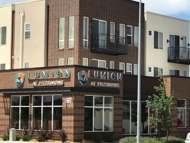 Lumien at Fitzsimons in Aurora, CO - Foto de edificio
