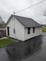 16766 Blodgett Rd in Mount Vernon, WA - Building Photo