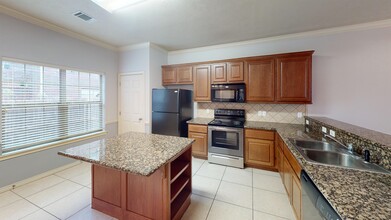 138 Forest Dr Loop in College Station, TX - Building Photo - Building Photo