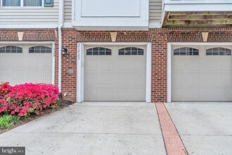 21723 Indian Summer Terrace in Sterling, VA - Building Photo - Building Photo