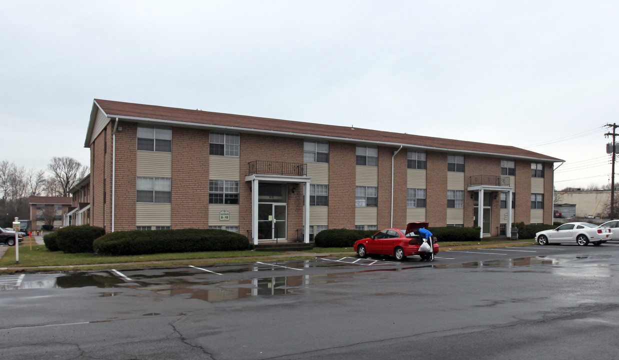 Holiday Manor Apartments in Geneva, NY - Foto de edificio