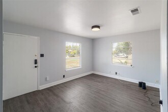 5846 Castle Lk Dr in San Antonio, TX - Building Photo - Building Photo