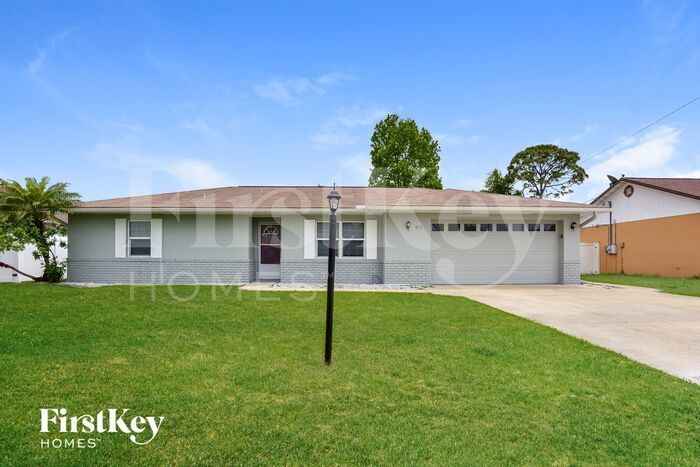 971 Buttercup Terrace in Deltona, FL - Foto de edificio