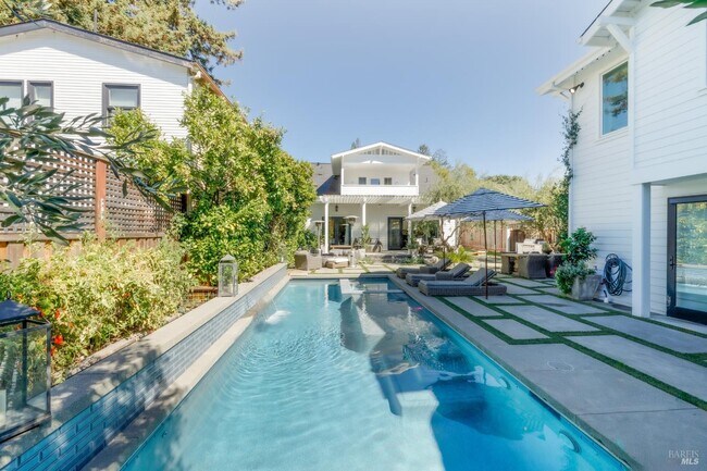 319 1st St in Healdsburg, CA - Building Photo - Building Photo