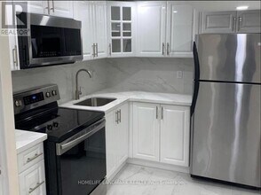 17 Brewton Rd in Toronto, ON - Building Photo - Building Photo