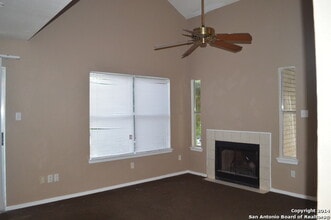 7538 Oak Chase in San Antonio, TX - Building Photo - Building Photo