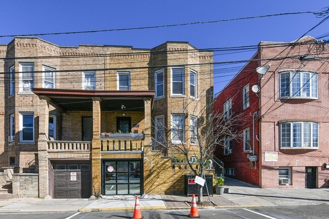 property at 1402 8th St