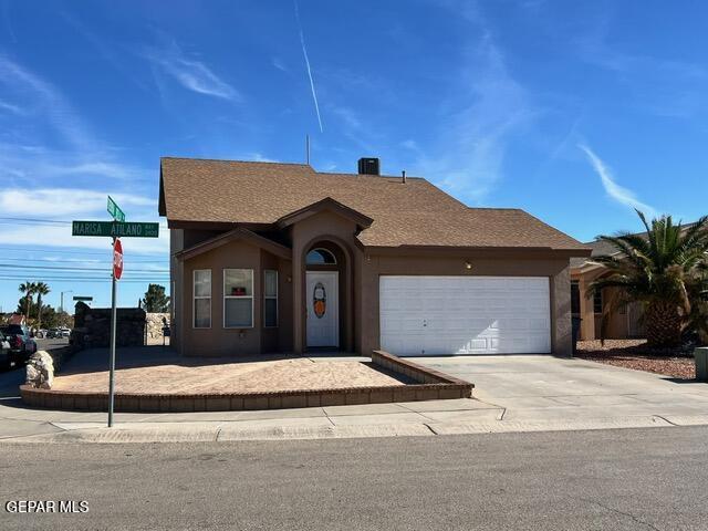 2416 Marisa Atilano Way in El Paso, TX - Foto de edificio - Building Photo