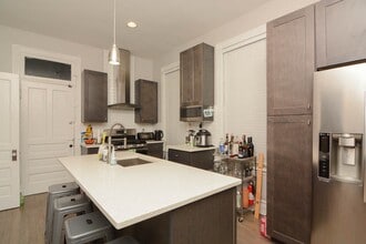 949 N Winchester Ave, Unit 1F in Chicago, IL - Building Photo - Building Photo