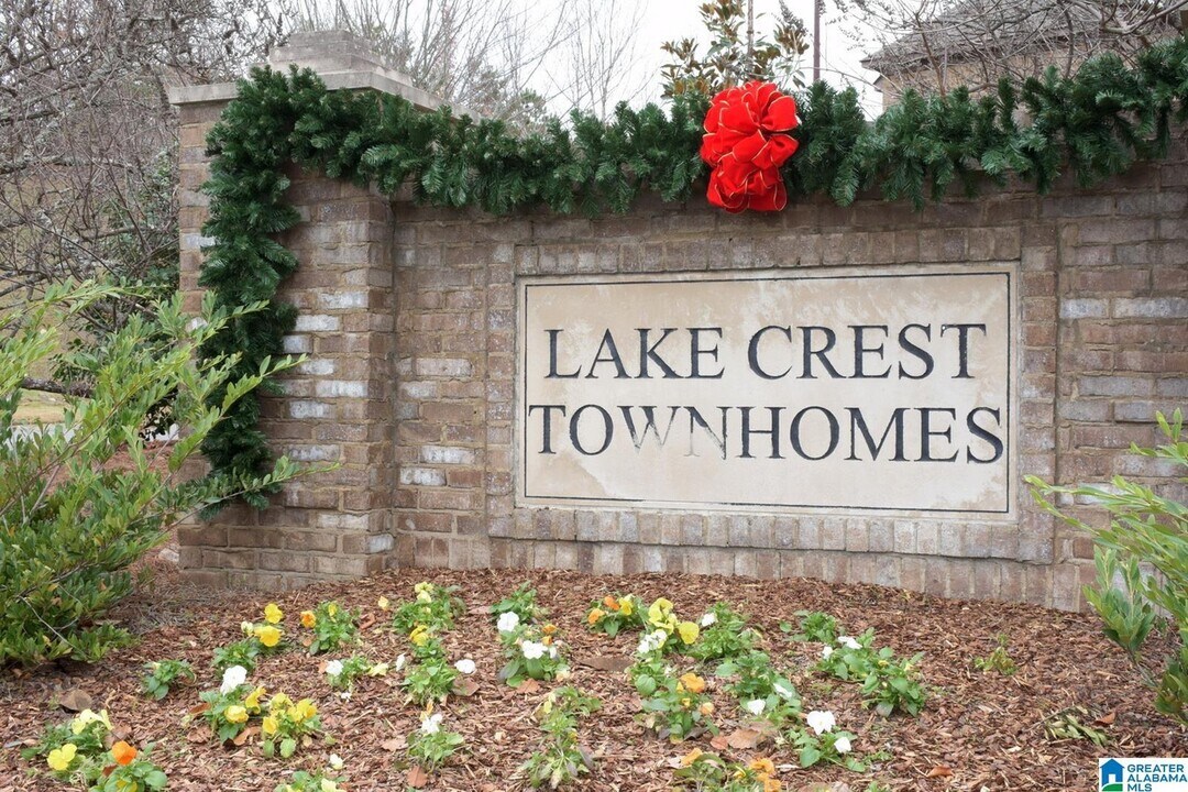 627 Flag Cir in Hoover, AL - Building Photo