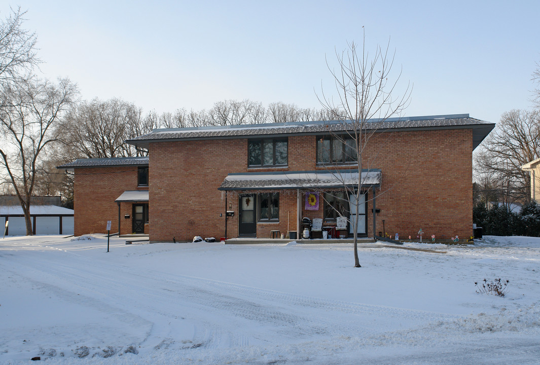 740 Southview Dr in Anoka, MN - Building Photo