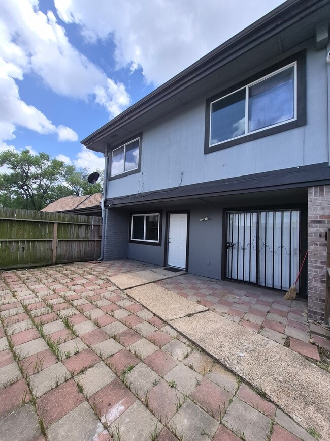 property at 738 Coolwood Dr