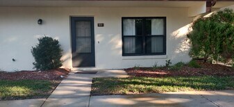112 Lacosta Ln in Daytona Beach, FL - Building Photo