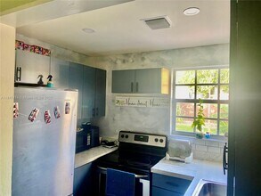 3761 SW 45th Terrace in West Park, FL - Building Photo - Building Photo