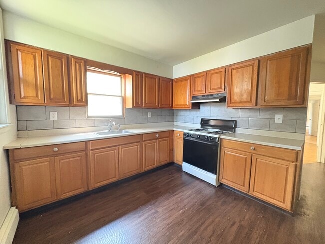 146 Broadway, Unit 1R