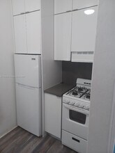 6950 Byron Ave in Miami Beach, FL - Building Photo - Building Photo