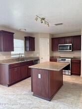 1718 Sawgrass Dr SW in Palm Bay, FL - Building Photo - Building Photo