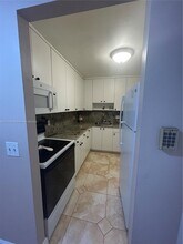 7757 SW 86th St in Miami, FL - Building Photo - Building Photo