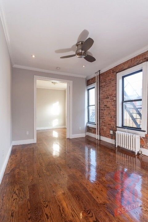232 Elizabeth St in New York, NY - Building Photo