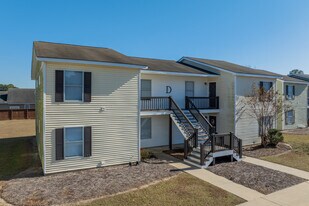 Somerset in Tifton, GA - Building Photo