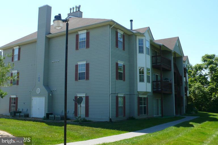 104 Timberlake Terrace in Stephens City, VA - Building Photo
