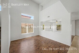 542 E Bartlett Way in Chandler, AZ - Building Photo - Building Photo