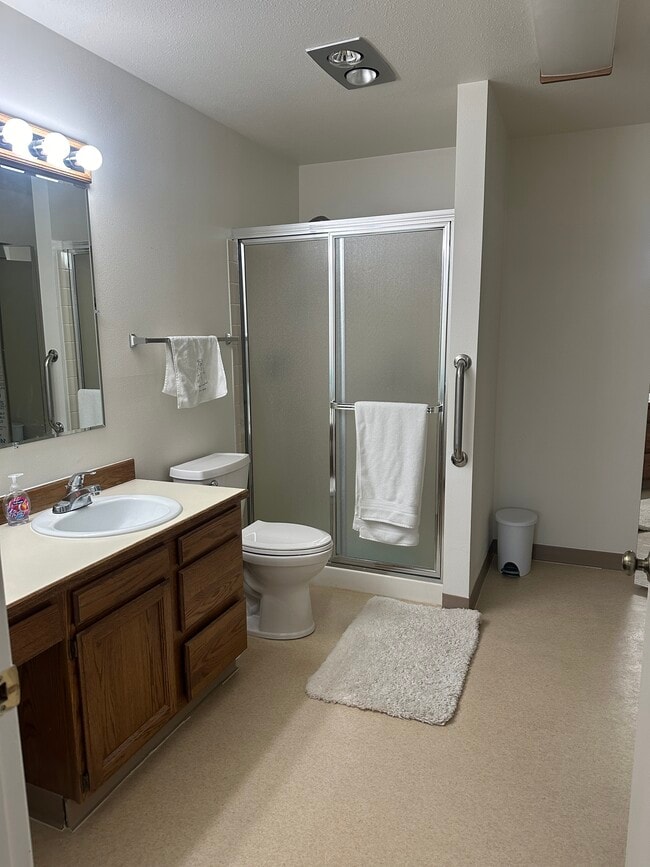 15 Farewell Ave, Unit 303 in Fairbanks, AK - Building Photo - Building Photo