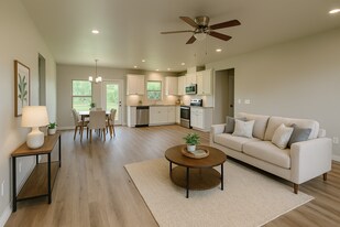 192 Western Hills Dr in Durant, OK - Building Photo