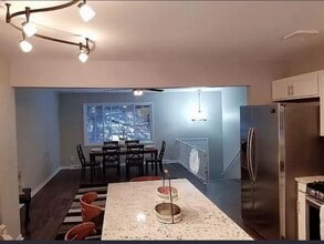 8616 Hickory Ave in Crystal Lake, IL - Building Photo - Building Photo