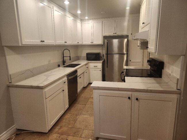property at 5301 Balboa Blvd