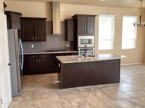 5511 Grove Dr in Sunland Park, NM - Building Photo - Building Photo