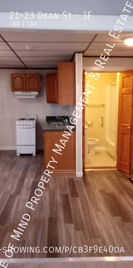 21-23 Dean St in Woonsocket, RI - Building Photo - Building Photo