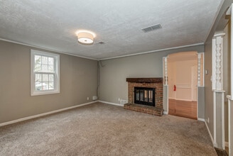 10 Ralph Pl in Berkeley Heights, NJ - Building Photo - Building Photo