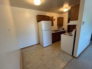 410 4th Ave NE-Unit -17 in Watertown, SD - Building Photo - Building Photo