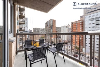 401 E 34th St in New York, NY - Building Photo - Building Photo