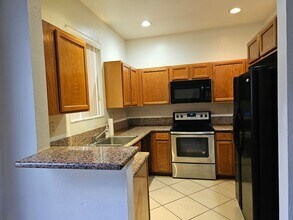 21417 NW 14th Ct in Miami Gardens, FL - Building Photo - Building Photo