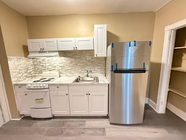 524 Macdade Blvd, Unit 2 in Collingdale, PA - Building Photo - Building Photo