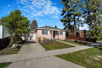 5731 Lasaine Ave in Los Angeles, CA - Building Photo - Building Photo