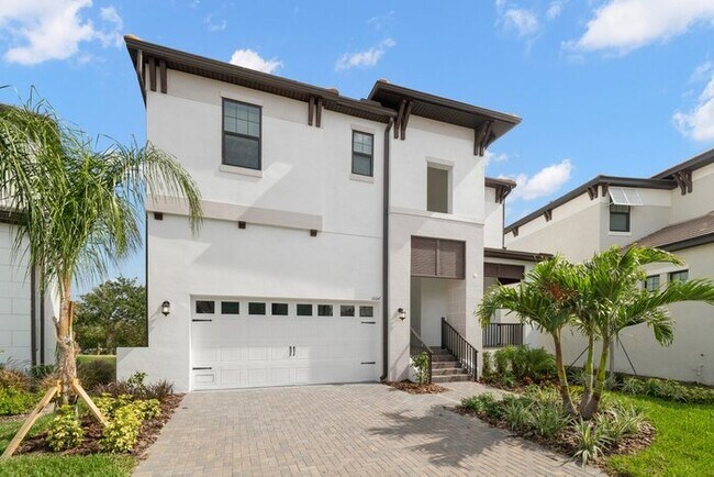 1004 Seagrape Dr in Ruskin, FL - Foto de edificio - Building Photo