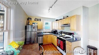 243 Summer St, Unit #1 in Somerville, MA - Building Photo