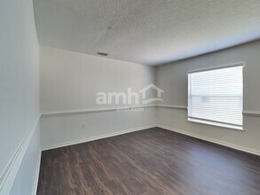 11997 Mission Creek Ln in Jacksonville, FL - Foto de edificio - Building Photo