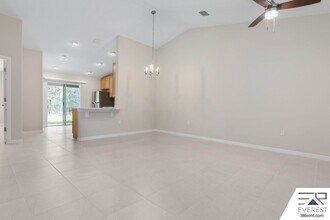 8 Sleepy Hollow Trail in Palm Coast, FL - Building Photo - Building Photo