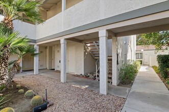 1895 N Vía Miraleste in Palm Springs, CA - Building Photo - Building Photo