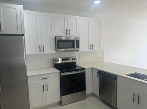1147 Gilbert Ave S in Lehigh Acres, FL - Building Photo - Building Photo