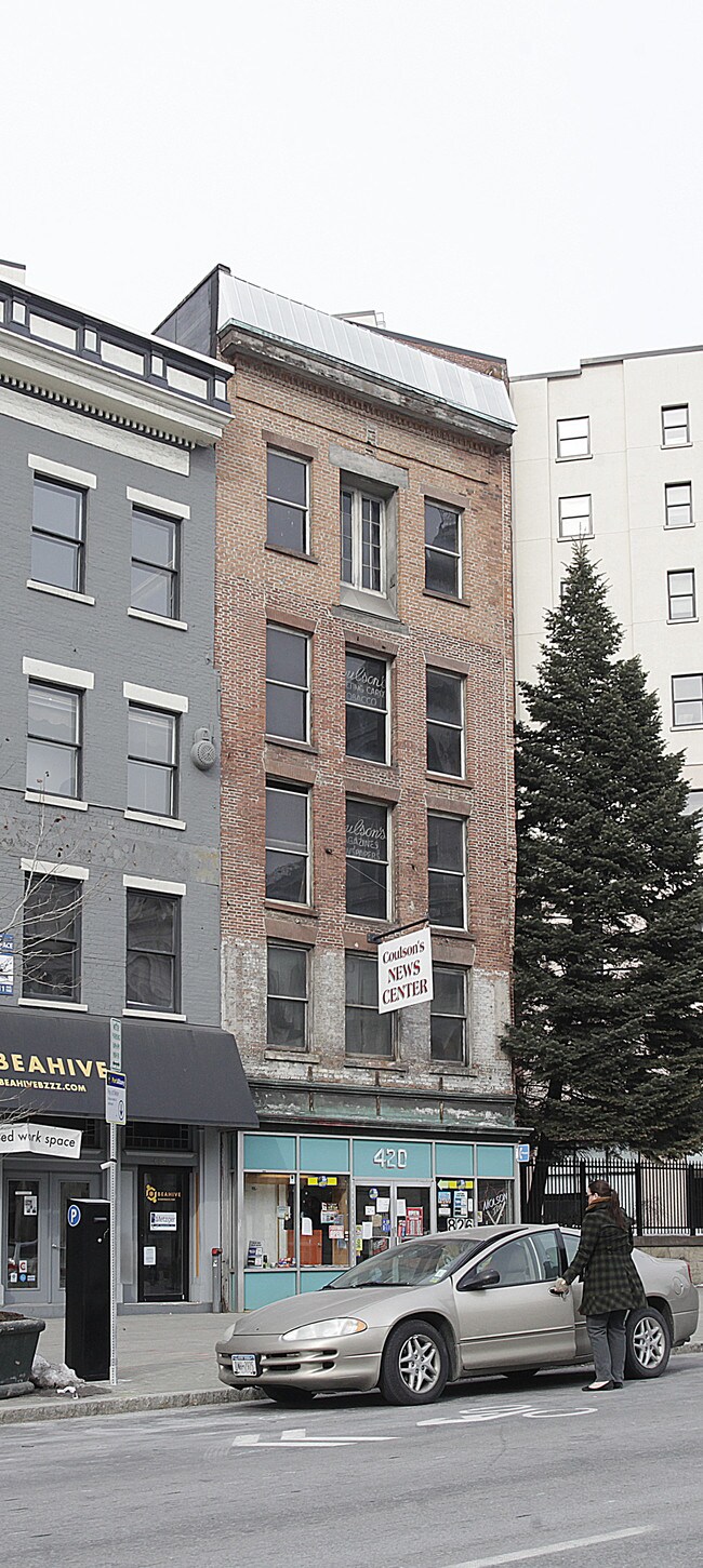420 Broadway in Albany, NY - Foto de edificio - Building Photo
