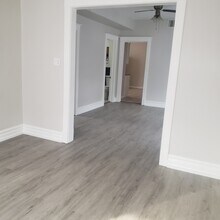 36 W 103rd Pl in Chicago, IL - Building Photo - Building Photo