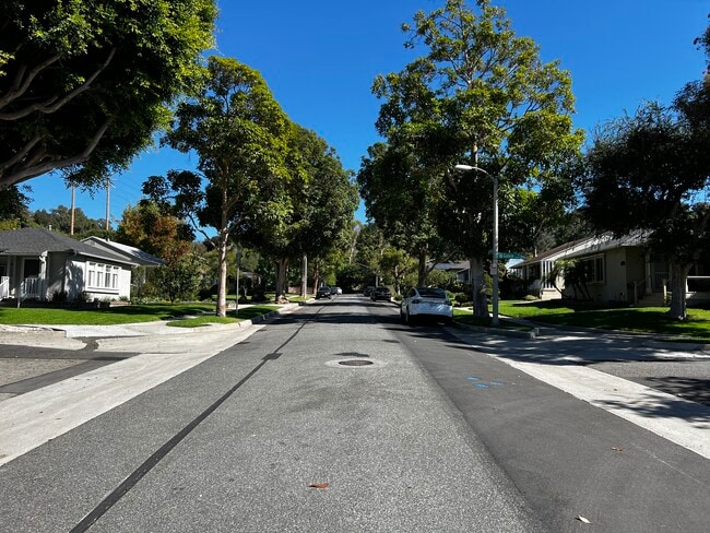 10716 Northgate St in Culver City, CA - Building Photo - Building Photo