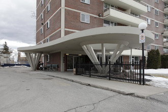 Dublin Street Apartments in Markham, ON - Building Photo - Building Photo